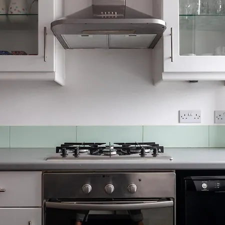 Magnificent 2 Bedroom Flat, Caledonian Road London Exterior photo